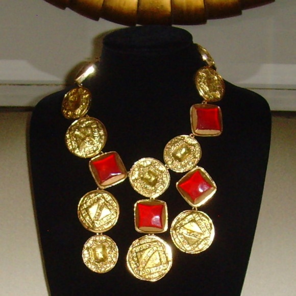 Kenneth J Lane (KJL) Statement Bib Necklace - Picture 12 of 15